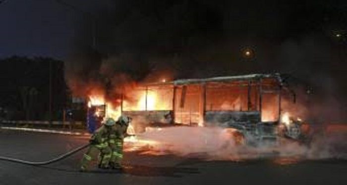 Bus yang Terbakar Bukan Transjakarta