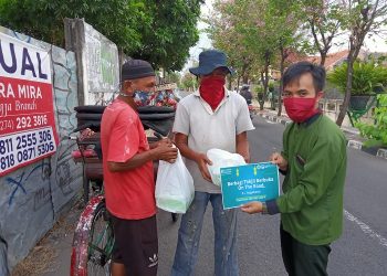LAZ Al Azhar Yogyakarta Bagikan Ratusan Box Takjil Untuk Buka Puasa