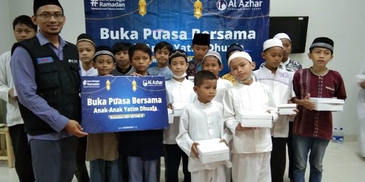 Pererat silaturahmi LAZ Al Azhar Ajak Mitra Yatim Buka Puasa Bersama