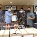 Pakalolo Beri Bantuan Sandal untuk Yatim LAZ Al Azhar