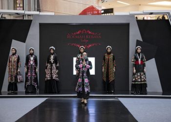 Fleuri Noir, Koleksi Roemah Kebaya Vielga di di Muffest 2021