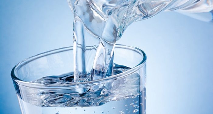 Cara Minum Air Putih Seperti Ini Bisa Menurunkan Berat Badan Chanelmuslim Com