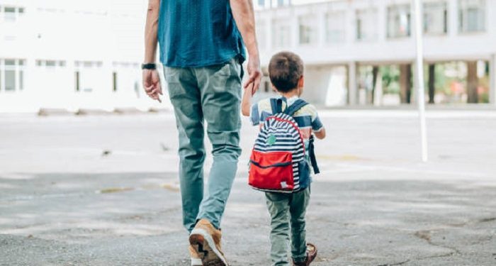 Mendidik Anak Berdasarkan Usia Harus Berdalih