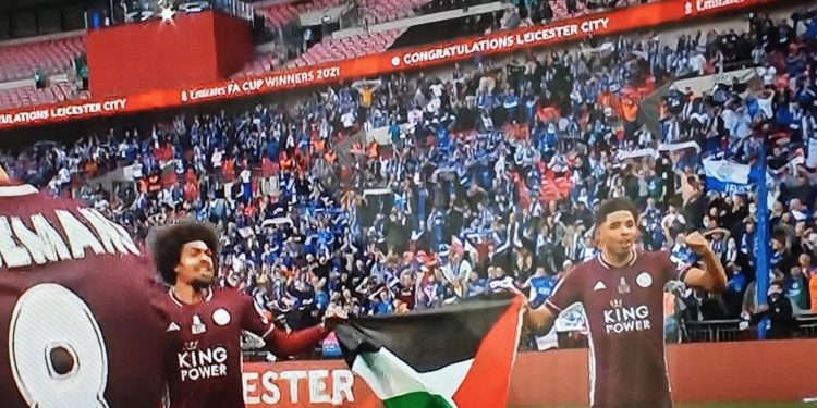 Pemain Leicester City Kibarkan Bendera Palestina Usai Menang Lawan Chelsea