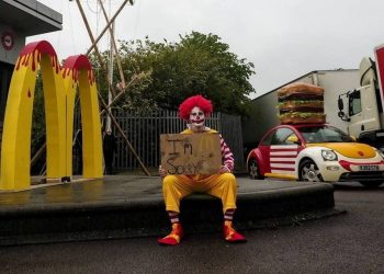 Aktivis Hak Hewan Blokir Pasokan Bahan Baku ke McDonald's Inggris