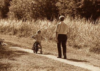 Bukan Negeri tanpa Ayah (3)