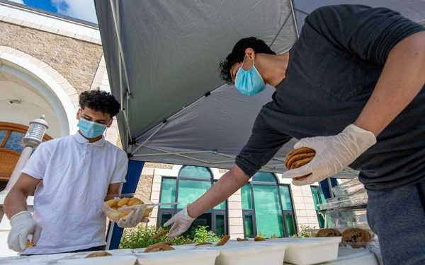 Relawan Muslim AS Beri Makan Ratusan Orang pada 'National Muslim Soup Kitchen Day'