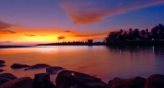 Hadits: “Aku adalah kotanya ilmu dan Ali adalah pintunya, maka barang siapa yang menghendaki ilmu maka datangilah pintunya.”