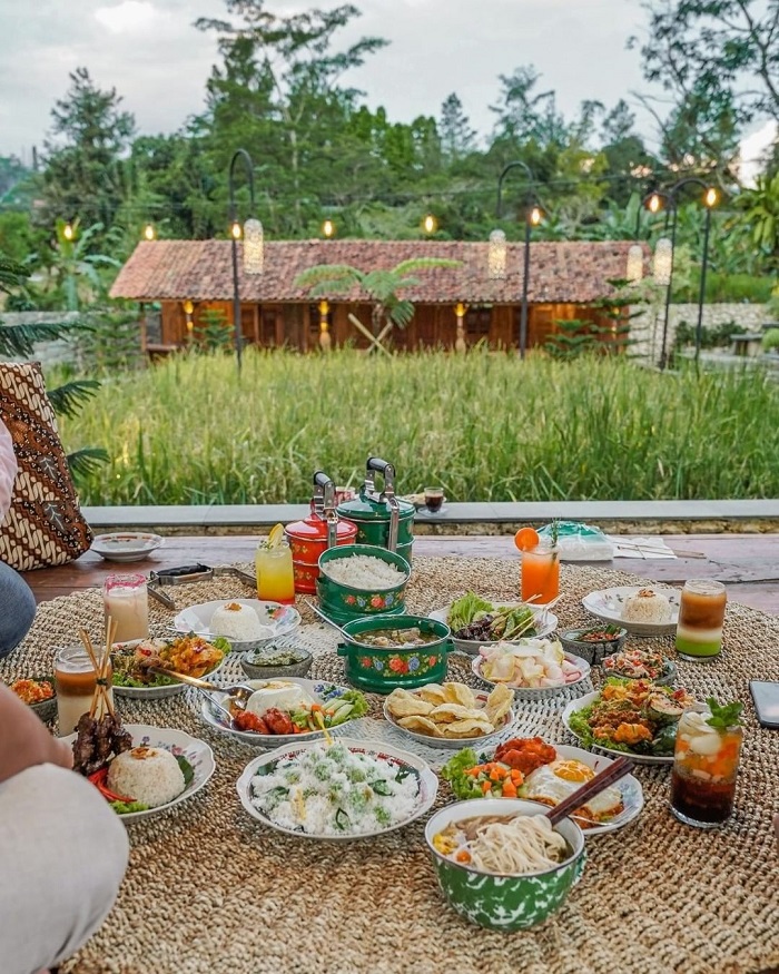 Wisata Kuliner Ngopi di Sawah Gadog Bogor, Menyajikan Pesona Alam yang