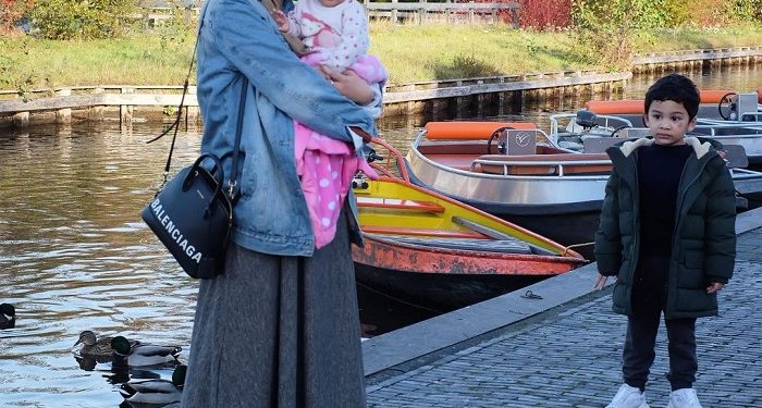 Shireen Sungkar Panik Putri Bungsunya Demam Tinggi, Ini Alasannya