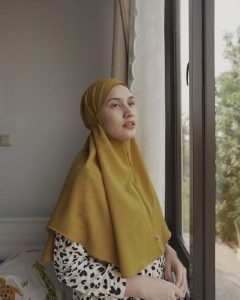 4 Hijab yang Wajib Kamu Bawa Saat Traveling