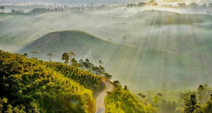 Sunrise Point Cukul Bandung, Wisata Berselimut Kabut