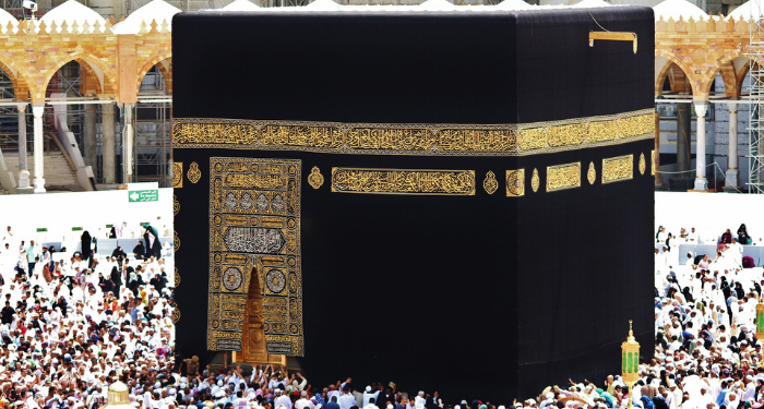 Kisah Pembangunan Ka’bah oleh Orang-orang Quraisy