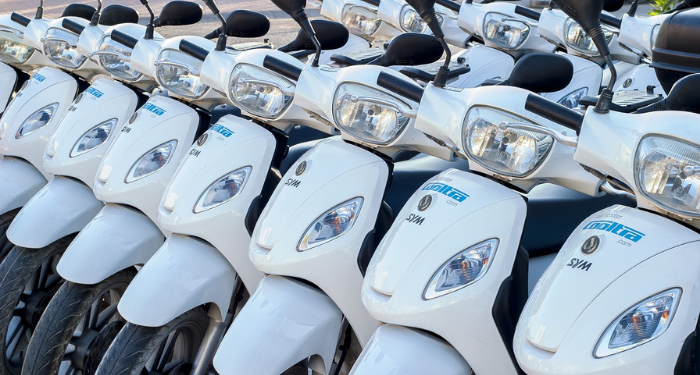 Pemasangan Barier di Trotoar Rawasari Solusi Parkir Liar