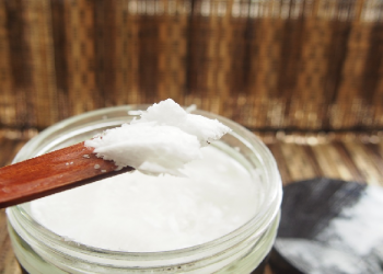 Cara Alami Mengatasi Rambut Berketombe