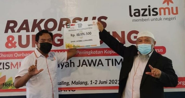 Muhammadiyah Serahkan Donasi Rp32 Milyar Lebih untuk Palestina (foto: Lazismu Jawa Timur)