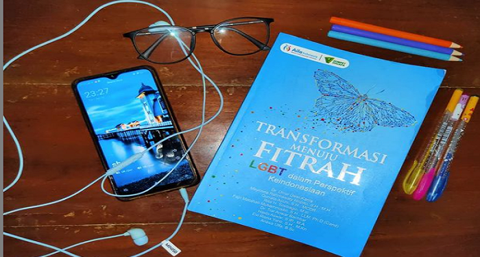 - Buku Transformasi Menuju Fitrah; LGBT dalam Perspektif Keindonesiaan.