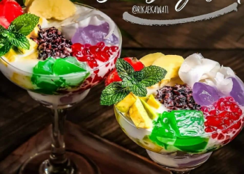 Segarkan Siang Hari dengan Es Goyobod khas Sunda