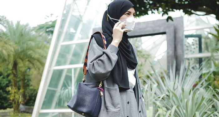 Inspirasi Casual Cardi Skirt ala Shireen Sungkar
