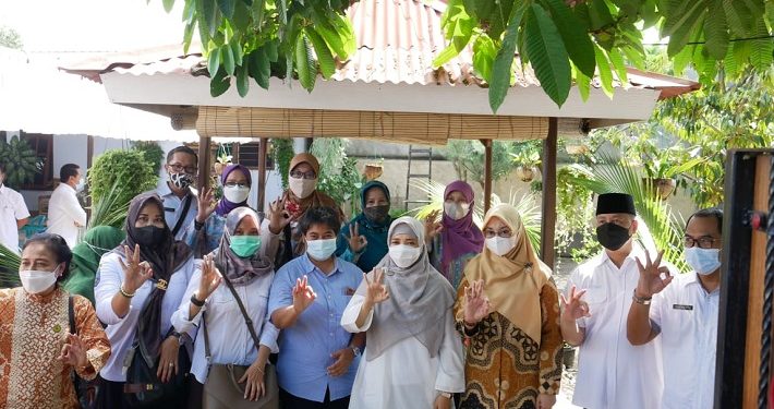 Tokoh-tokoh Wanita di Balik Penanganan Masalah Sampah di Mataram