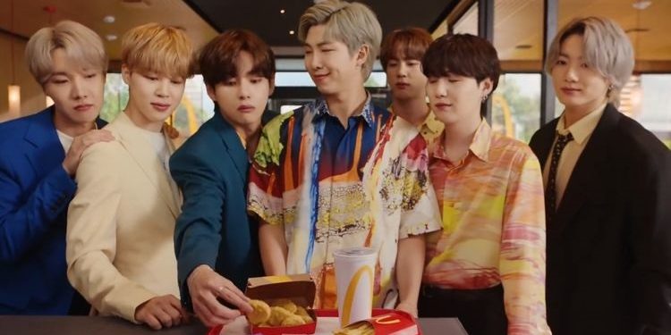 Mengalahkan Fanatisme Idola