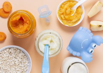 Pemberian Makanan Padat Pertama pada Bayi