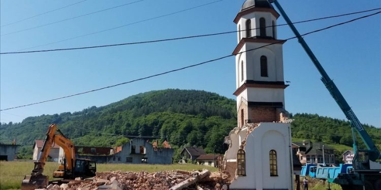 Bosnia Mulai Pembongkaran Gereja Ilegal di Tanah seorang Wanita Muslim
