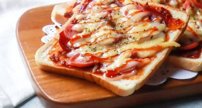 3 Resep Pizza dari Roti Tawar Recommended Dicoba