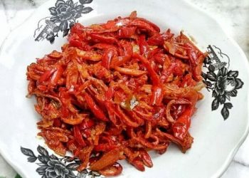 Lengkapi Makan Siang dengan Sambal Tangkil
