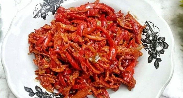 Lengkapi Makan Siang dengan Sambal Tangkil