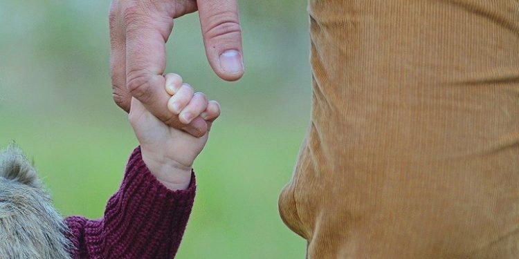 Pengasuhan itu Diwariskan