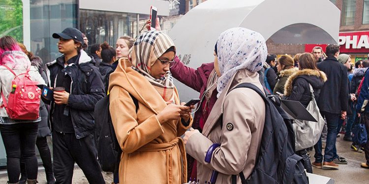 Perangi Kebencian Terhadap Muslim, Warga Ontario Kanada Gelar 'Hijabs for Harmony'