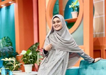 5 OOTD Hijab ala Jihan Salsabila, Istri Cantik Ustaz Syam
