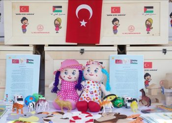 Turki Kirim 1.000 Kotak Mainan Edukasi untuk Anak-anak Palestina