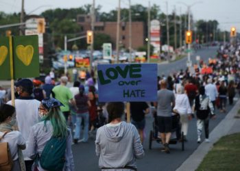 Ribuan Warga Kanada Pawai Dukung Keluarga Muslim Korban Islamofobia