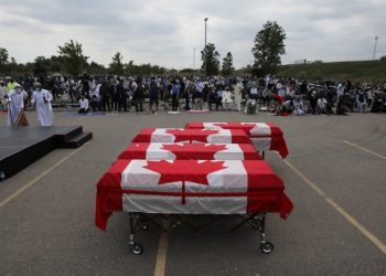 Ribuan Orang Hadiri Pemakaman Keluarga Muslim Korban Islamofobia di Ontario Kanada