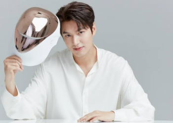 Mengenal Masker LED seharga Rp28 juta