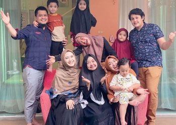 Meski Tanpa Sang Ayah, Oki Setiana Dewi Tetap Bersyukur Bisa Rayakan Idul Adha