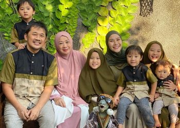 Rayakan 4 Kali Lebaran di Rumah, Ini yang Dirasakan Zaskia dan Hanung