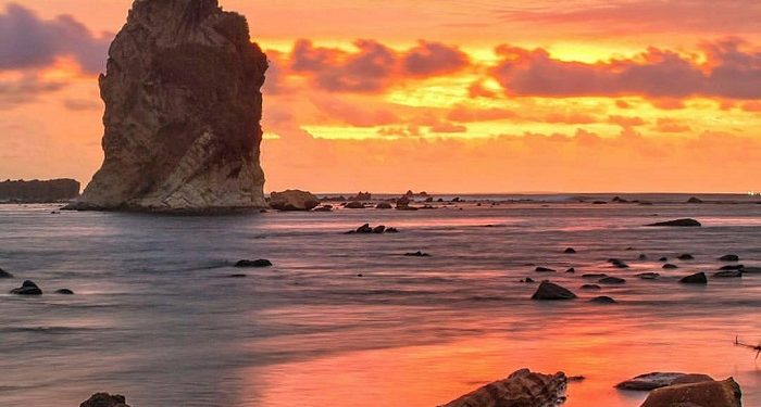 Pantai Sawarna, Surga Tersembunyi di Lebak Banten