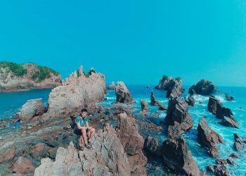 Keunikan Pantai Gigi Hiu Lampung yang Eksotis