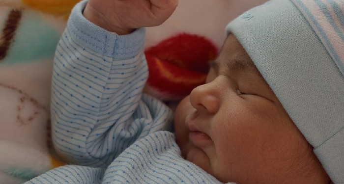 Pola Tidur Bayi Sesuai Usia