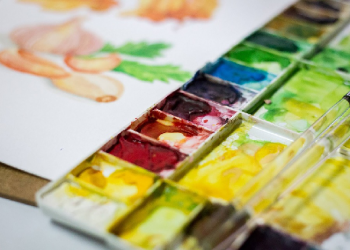 Cara Membersihkan Noda Cat Di Baju