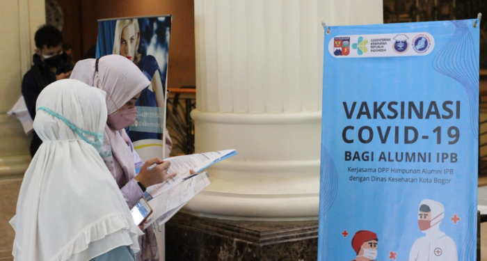 DPP HA-IPB dan ARM HA-IPB Gelar Vaksinasi untuk Alumnus IPB