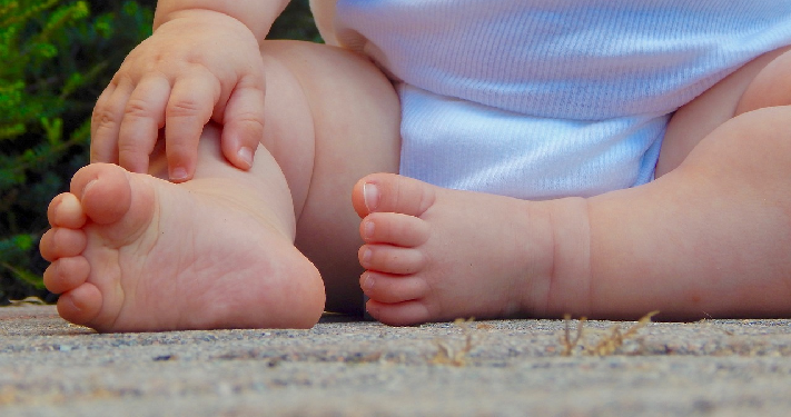 Perkembangan Bayi Pada Usia 9 Bulan