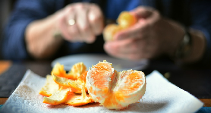 Membuat Masker Wajah dari Kulit Jeruk