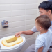 Mengajarkan Si Kecil Melakukan Toilet Training