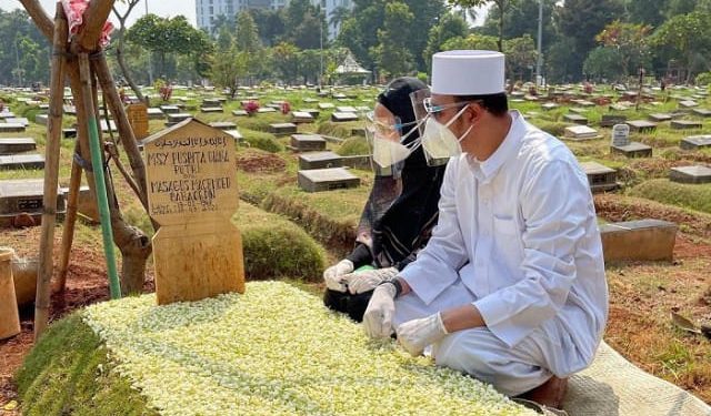 Kartika Putri Ikhlaskan Kepergian Sang Bunda: Tak Ada Air Mata di Atas Makam