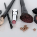4 Cara Mengaplikasikan Blush On agar Wajah Terlihat Tirus