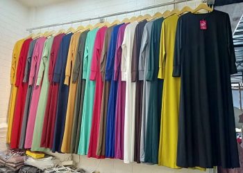 Mengapa Pakaian Muslimah Berwarna-warni